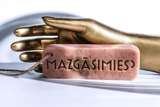 MAZGĀSIMIES? - rozā mālu ziepes, ķermenim un sejai