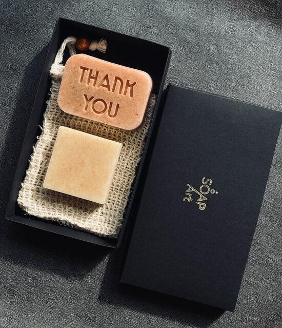 THANK YOU - rozā mālu un auzu/medus ziepju komplekts