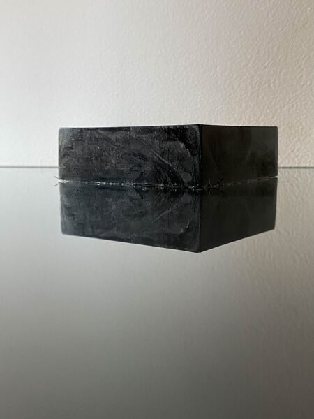 Kvadrāts - ogļu ziepes ķermenim un sejai