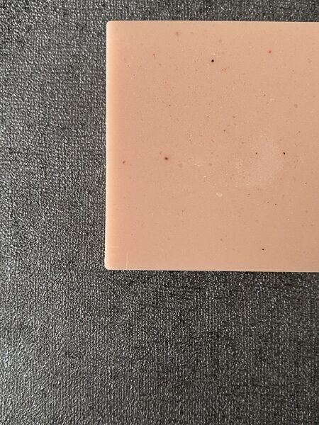 Kvadrāts - rozā mālu ziepes ķermenim un sejai